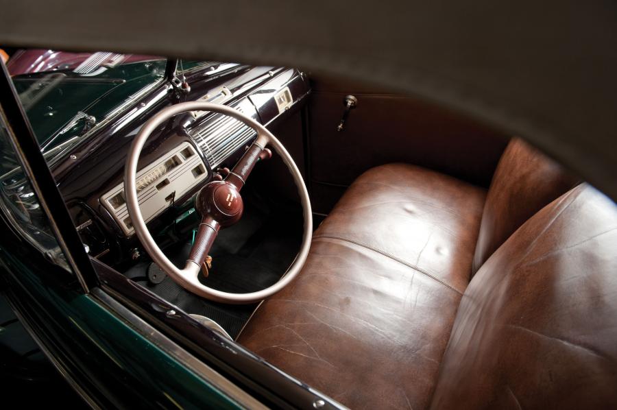  Ford DeLuxe Convertible Coupe 1940 года  (фото 39 из 80)